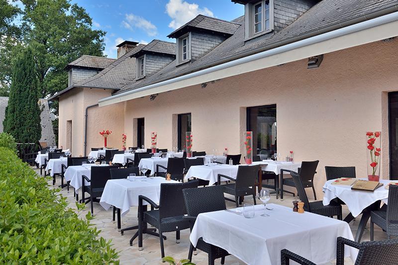 Hotel Restaurant Les Coquelicots, The Originals Relais Saint-Pardoux-l'Ortigier Eksteriør billede