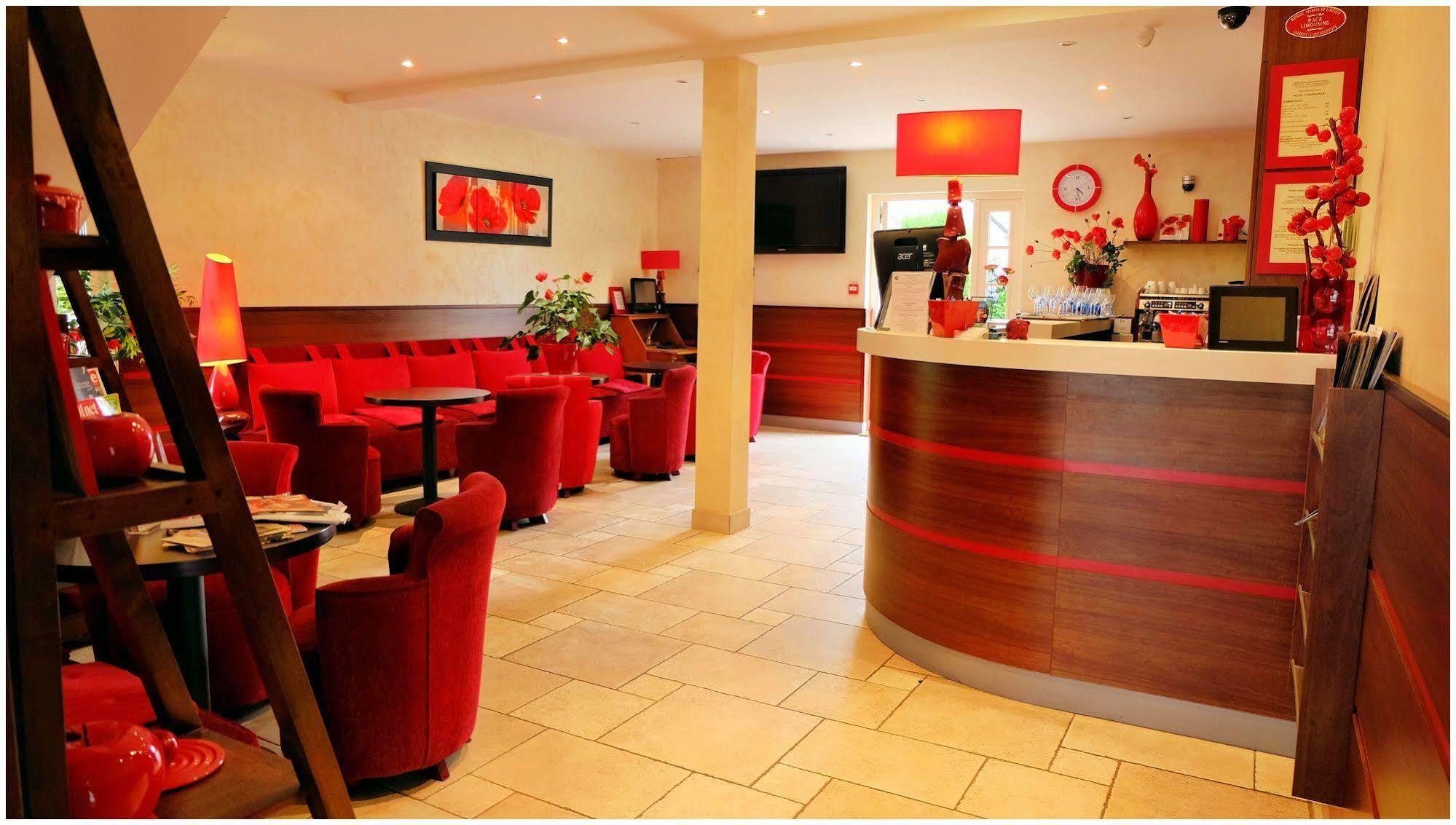 Hotel Restaurant Les Coquelicots, The Originals Relais Saint-Pardoux-l'Ortigier Eksteriør billede